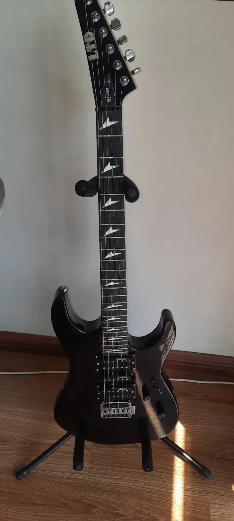 گیتارالکتریک LTD mt-130