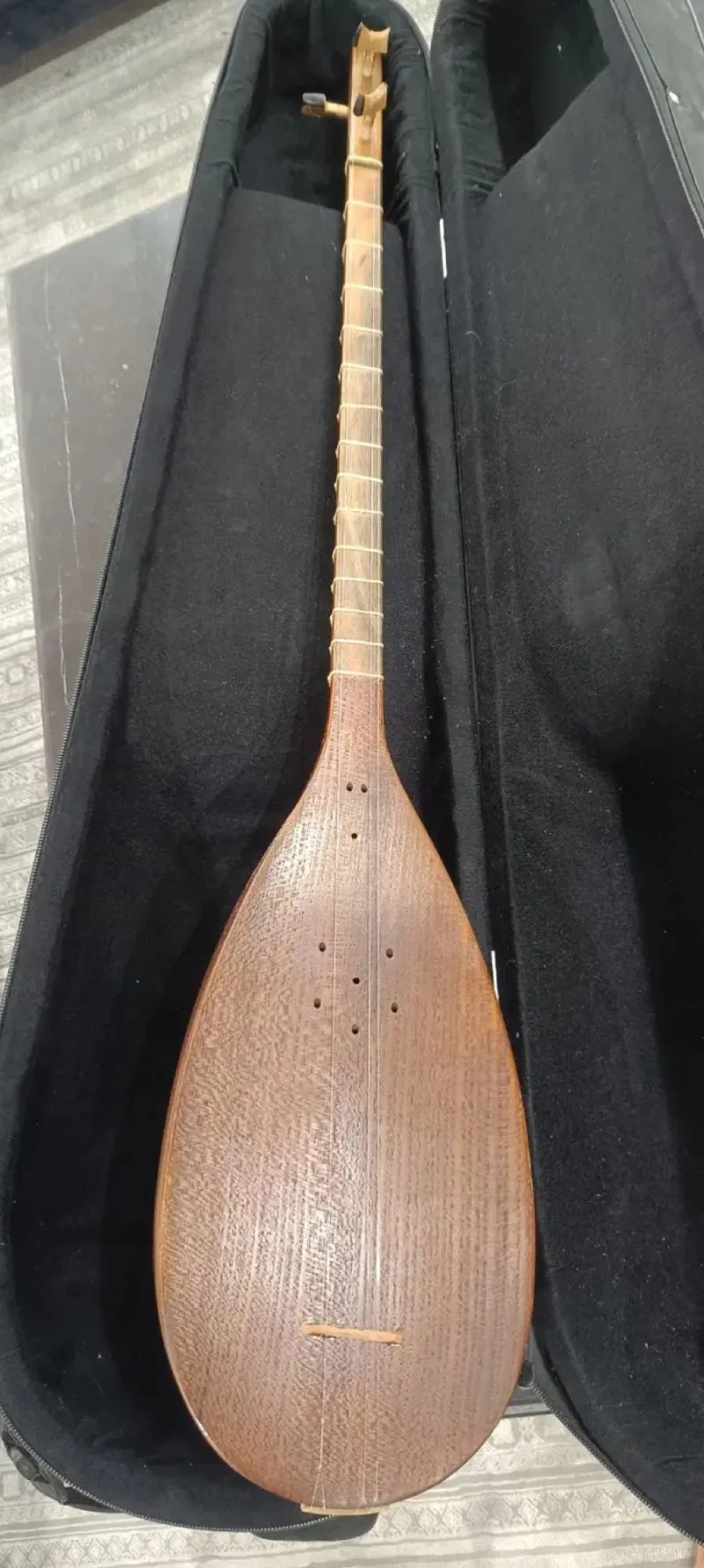 ساز سنتی تنبور
