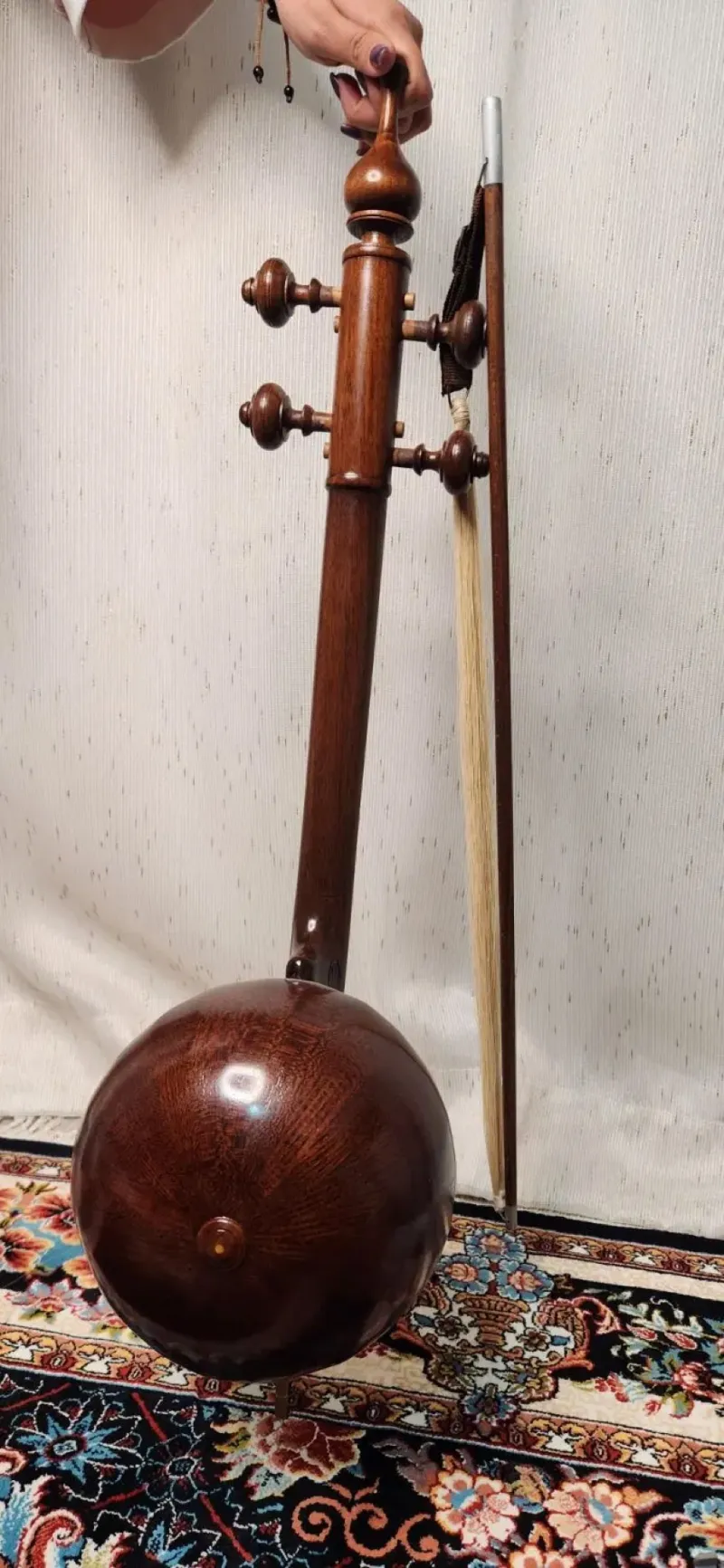 کمانچه استاد بیاض امیرعطایی
