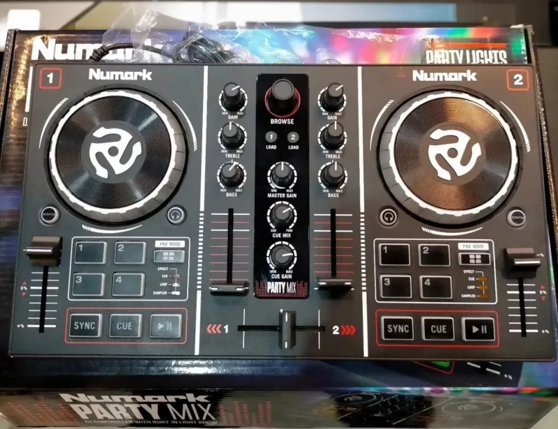دستگاه دی جی Numark Party Mix